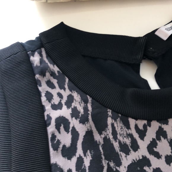 Elizabeth and James flowing top - Picture 4 of 9